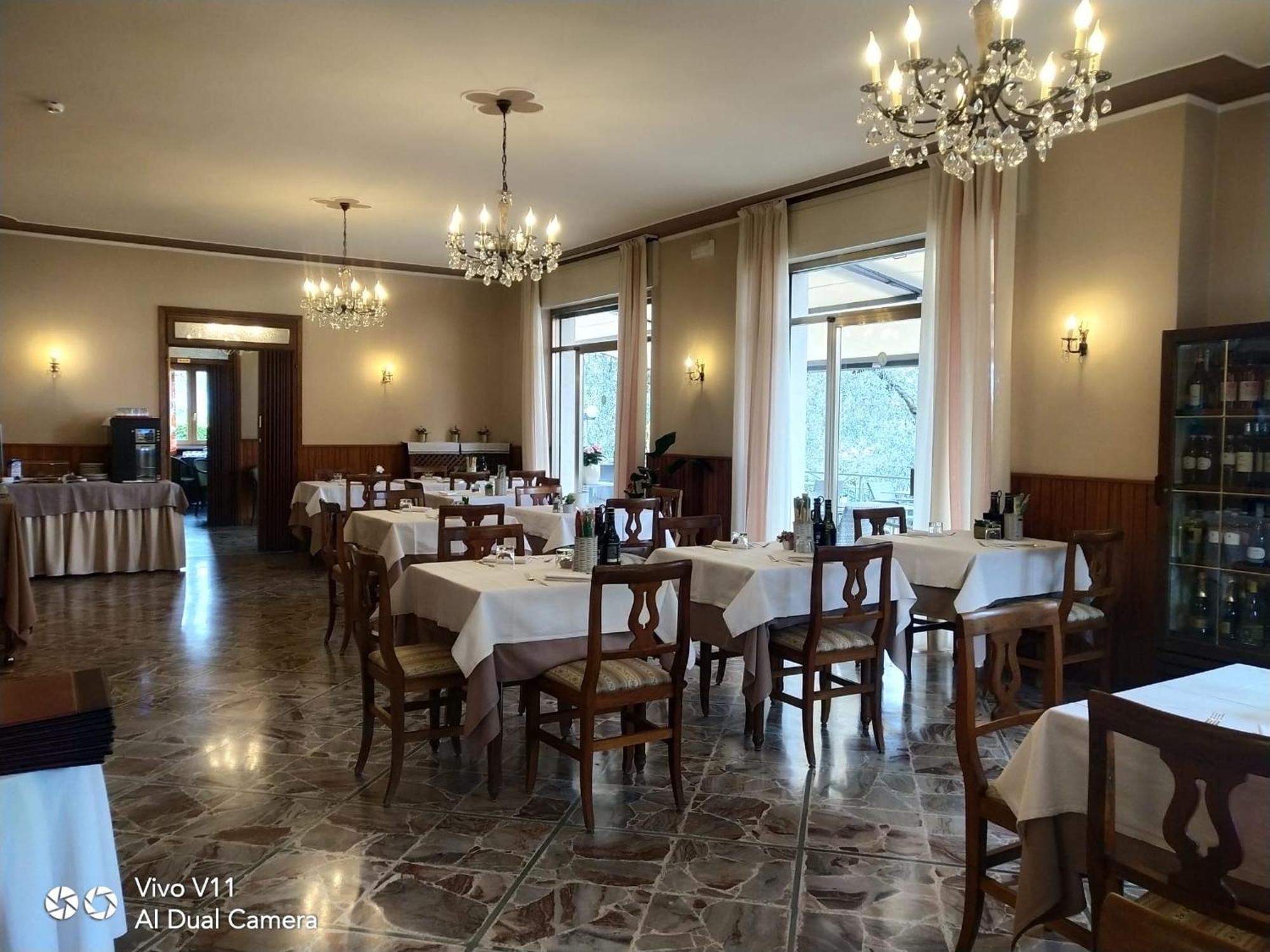Hotel Garden Torri Del Benaco Εξωτερικό φωτογραφία