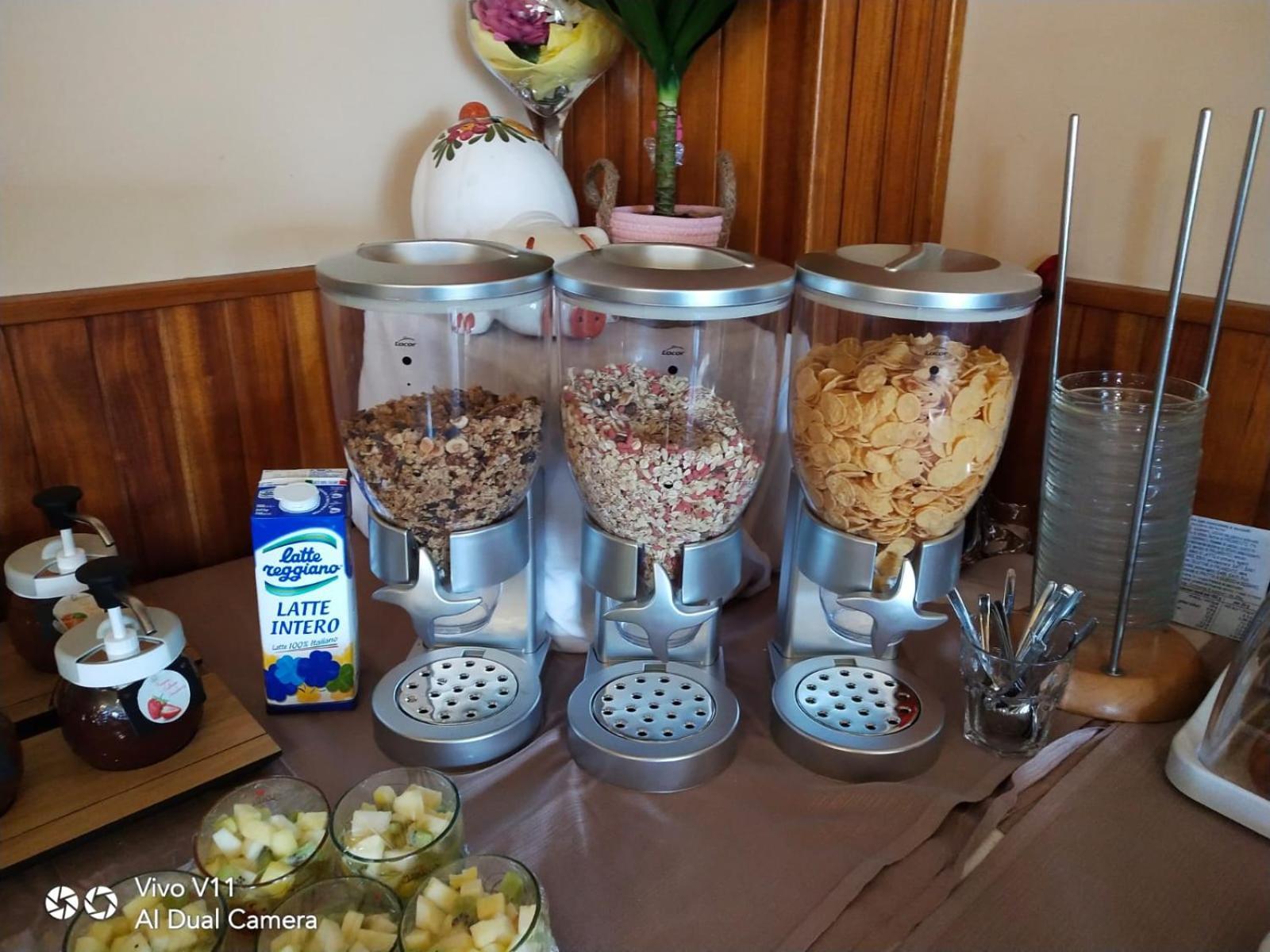 Hotel Garden Torri Del Benaco Εξωτερικό φωτογραφία