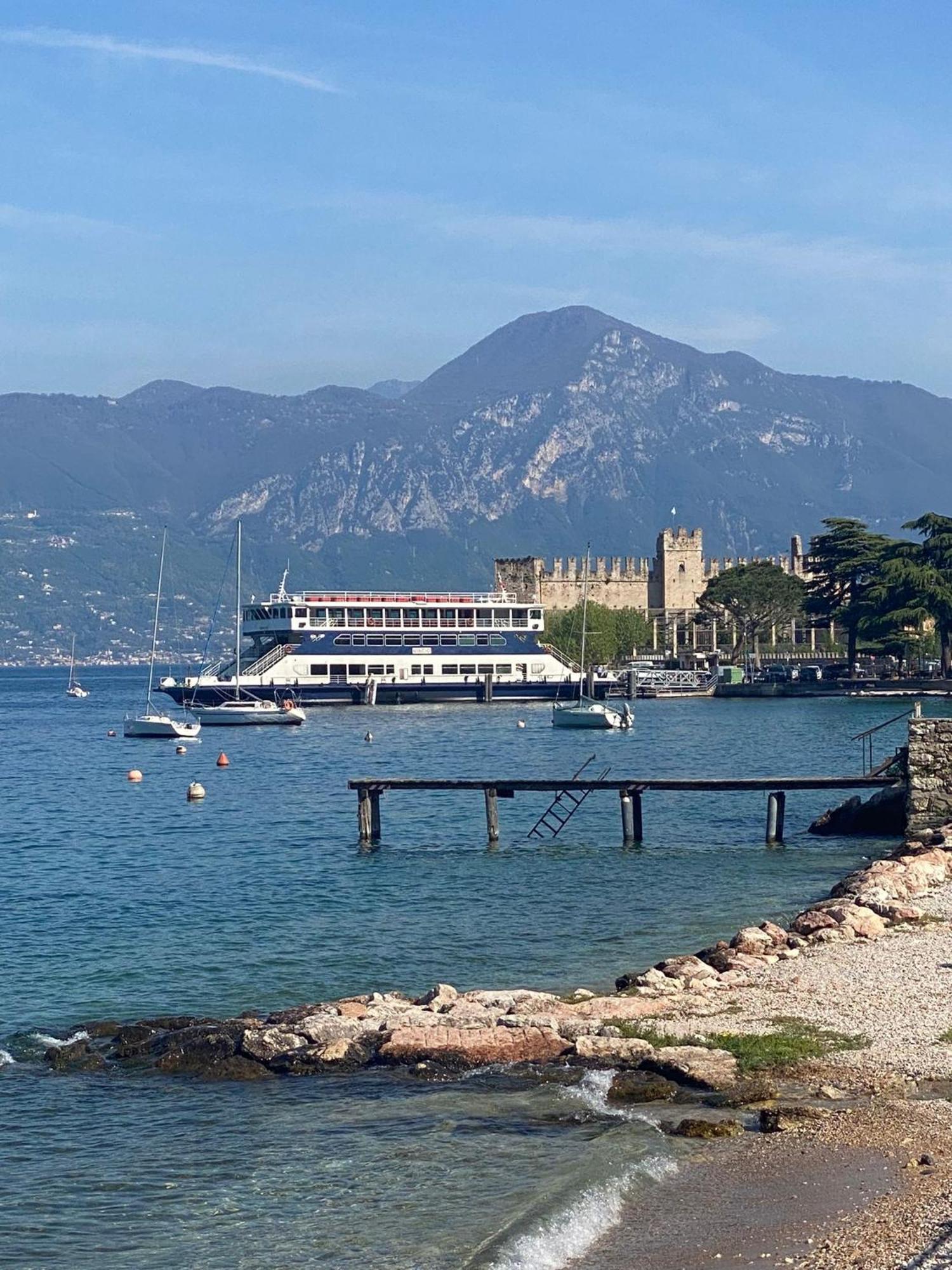 Hotel Garden Torri Del Benaco Εξωτερικό φωτογραφία